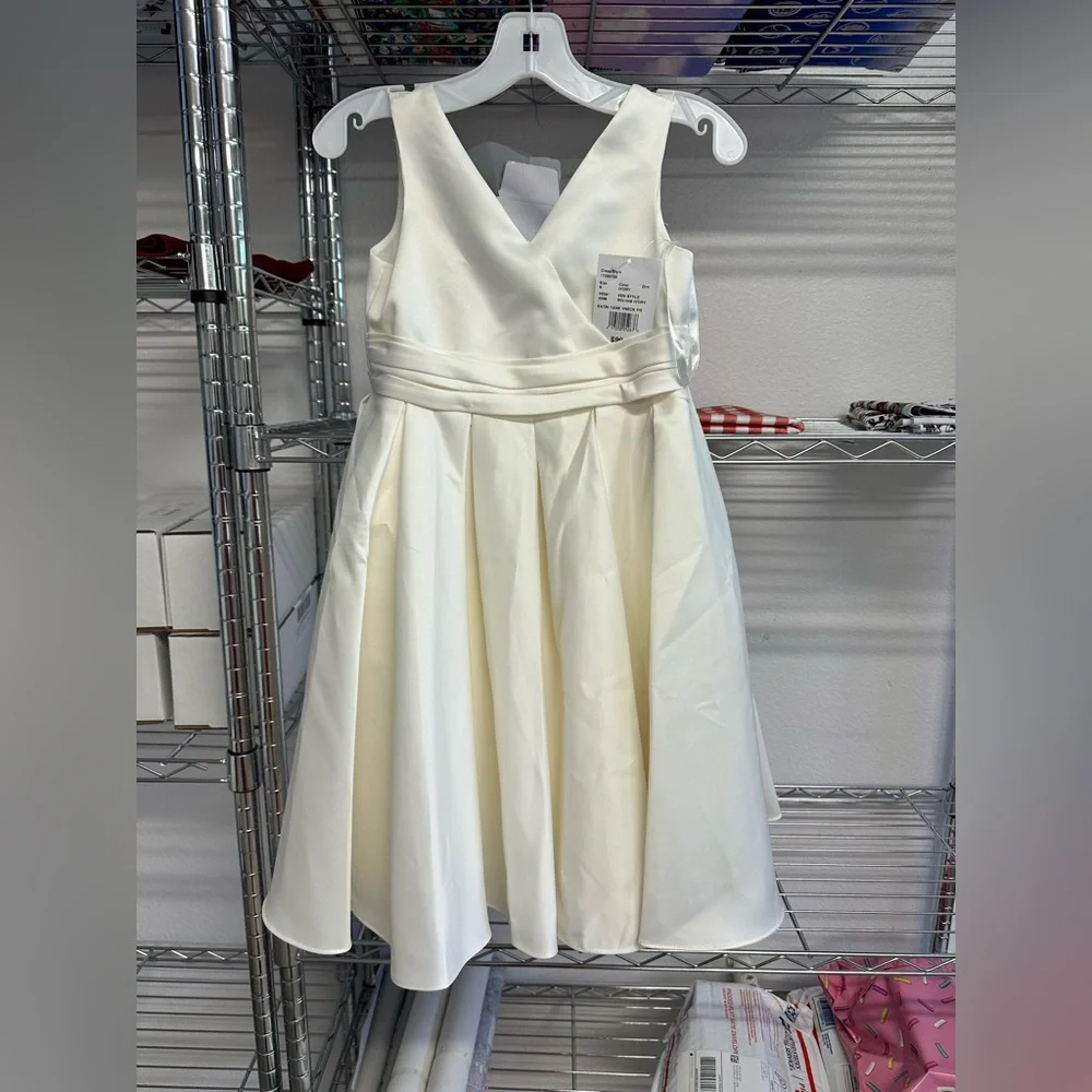 David's Bridal Ivory V-Neck Pleated Flower Girl Dress - Picture 3 of 4